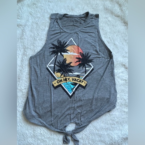 Rebellious One Tops - Vacation tropical summer top.  Short sleeve print shirt with tie front. Size M.